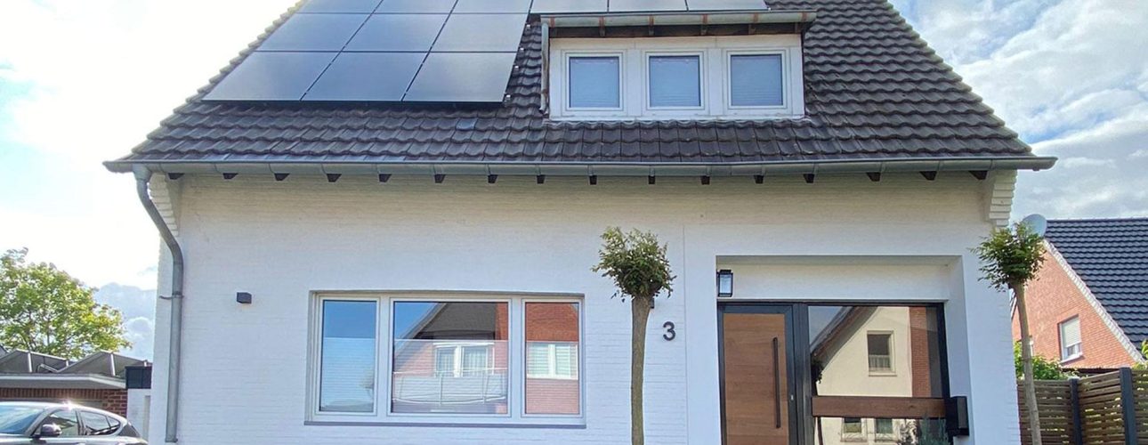 haus-mit-solaranlage-moenchengladbach